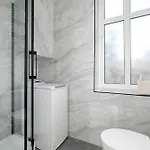 Comfortable One Bedroom Located Near The Old Market Square By Renters Appartement