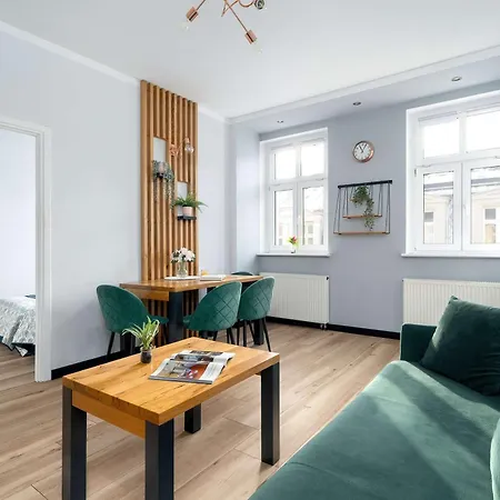 Comfortable One Bedroom Located Near The Old Market Square By Renters Apartamento Poznań