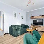 Comfortable One Bedroom Located Near The Old Market Square By Renters بوزنان