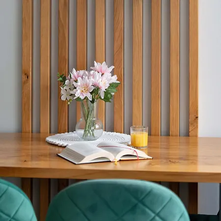 Comfortable One Bedroom Located Near The Old Market Square By Renters * Poznaň