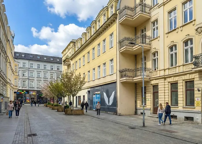 Comfortable One Bedroom Located Near The Old Market Square By Renters Apartamento Poznan