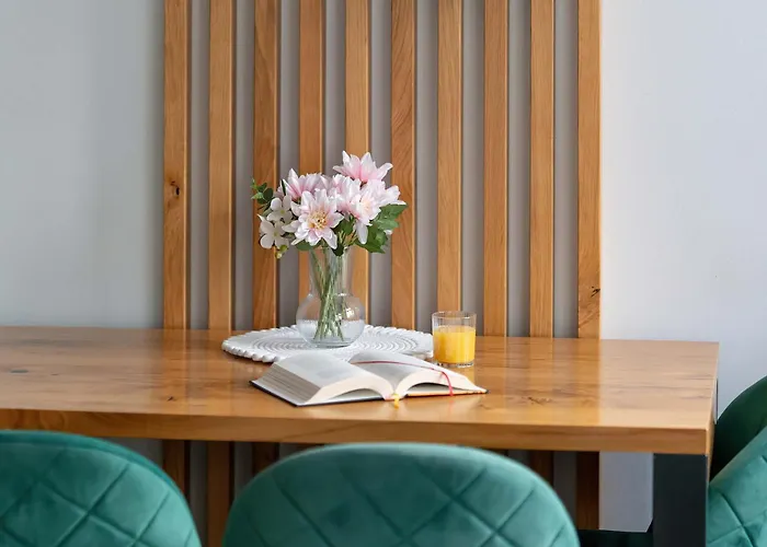 Comfortable One Bedroom Located Near The Old Market Square By Renters * Poznaň