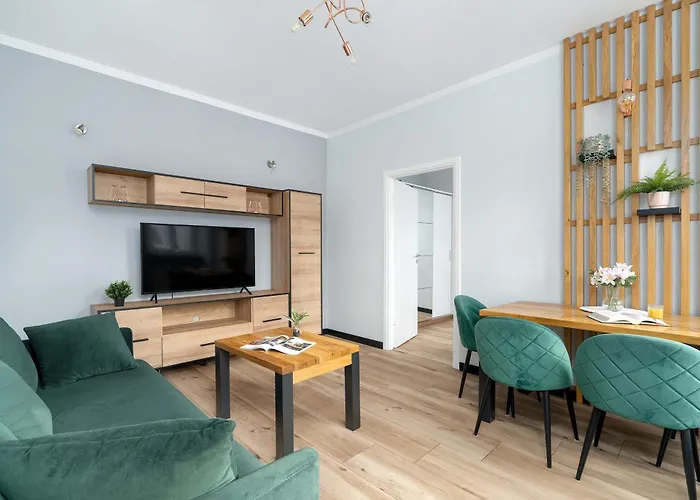 Comfortable One Bedroom Located Near The Old Market Square By Renters