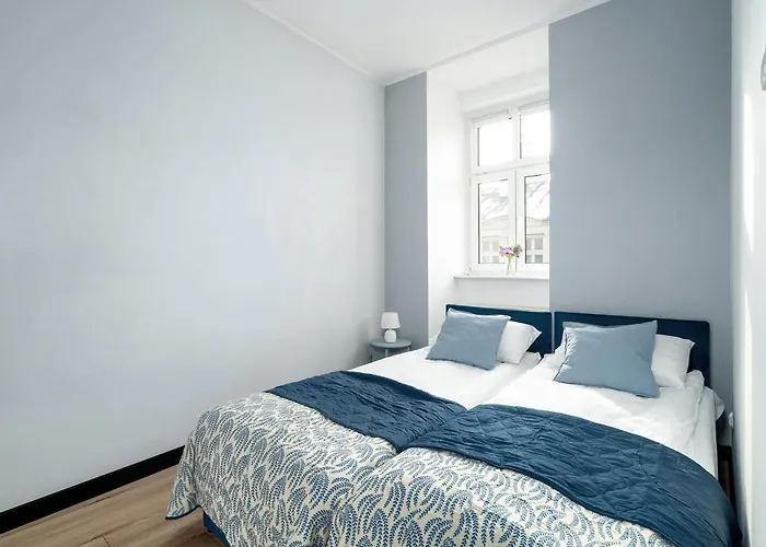 Comfortable One Bedroom Located Near The Old Market Square By Renters Posen